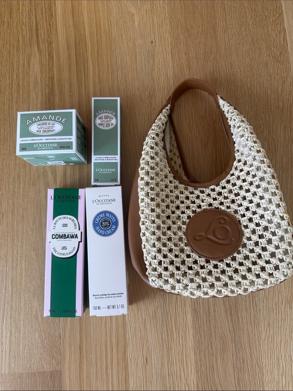 L'OCCITANE Amande oil & milk concentrate body cream set